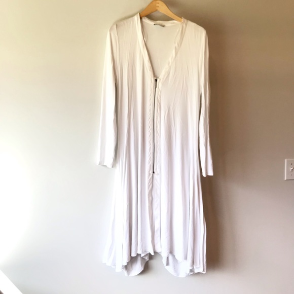 Kontrast white zippered long top. - Picture 3 of 7